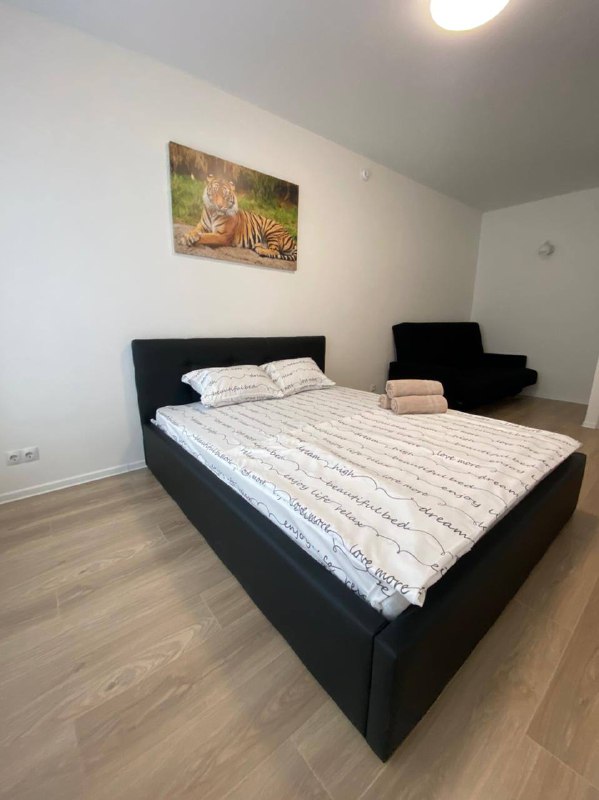 3-к. квартира, 90 м², 8/25 эт.