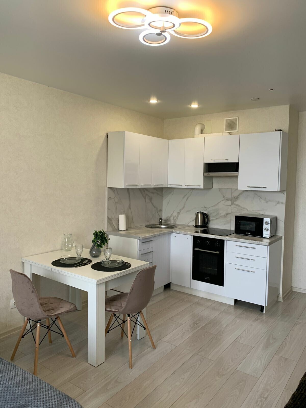 Апартаменты на Инициативной 7В (76)