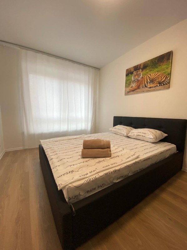 3-к. квартира, 90 м², 8/25 эт.