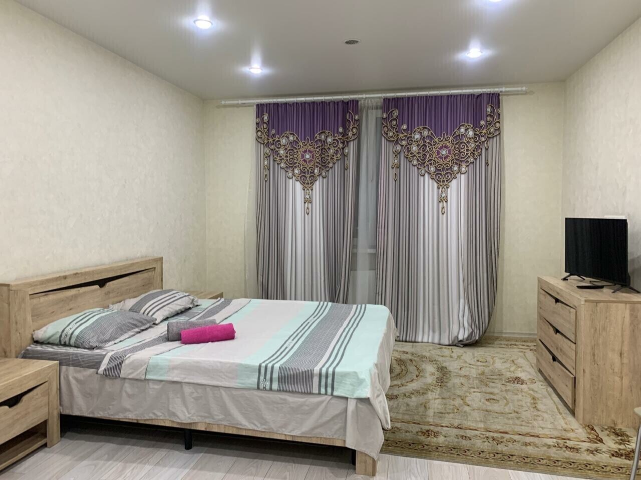 Апартаменты на Инициативной 7В (77)